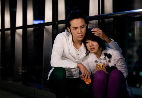 韩剧推荐值得看的10部，颜值高很火很甜的韩剧