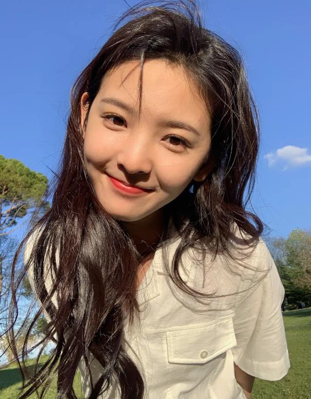 章若楠高清壁纸：章若楠高清图片集锦