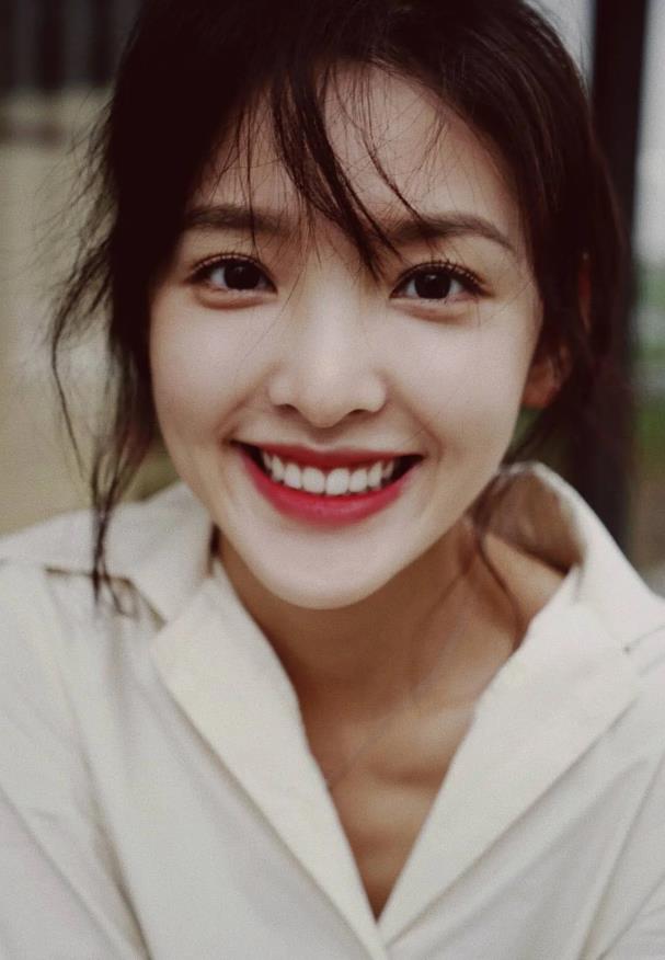 章若楠高清壁纸：章若楠高清图片集锦