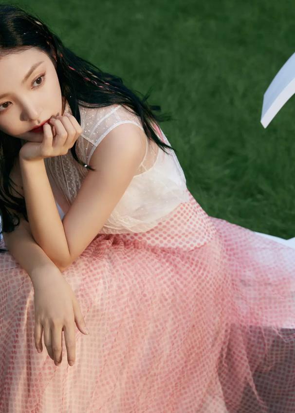 章若楠高清壁纸：章若楠高清图片集锦