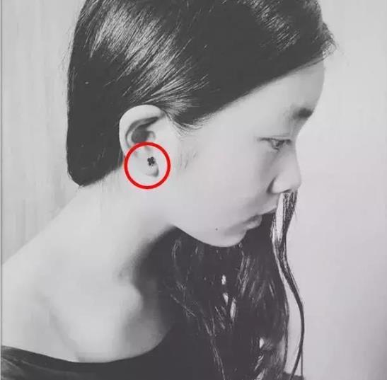 孙莉回应多多打耳洞染发