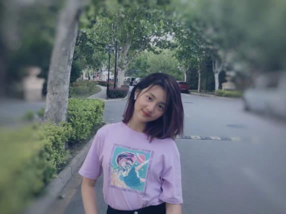 孙莉回应多多打耳洞染发