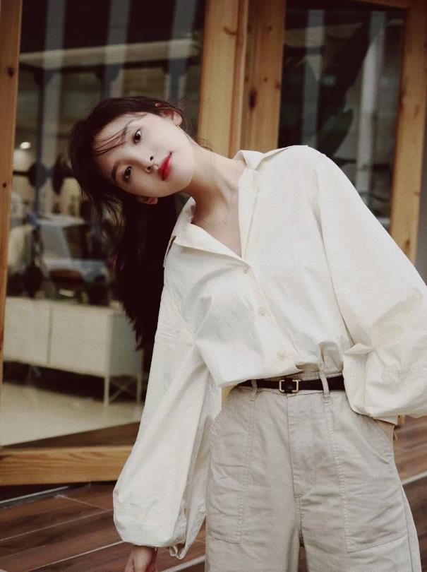 章若楠高清壁纸：章若楠高清图片集锦