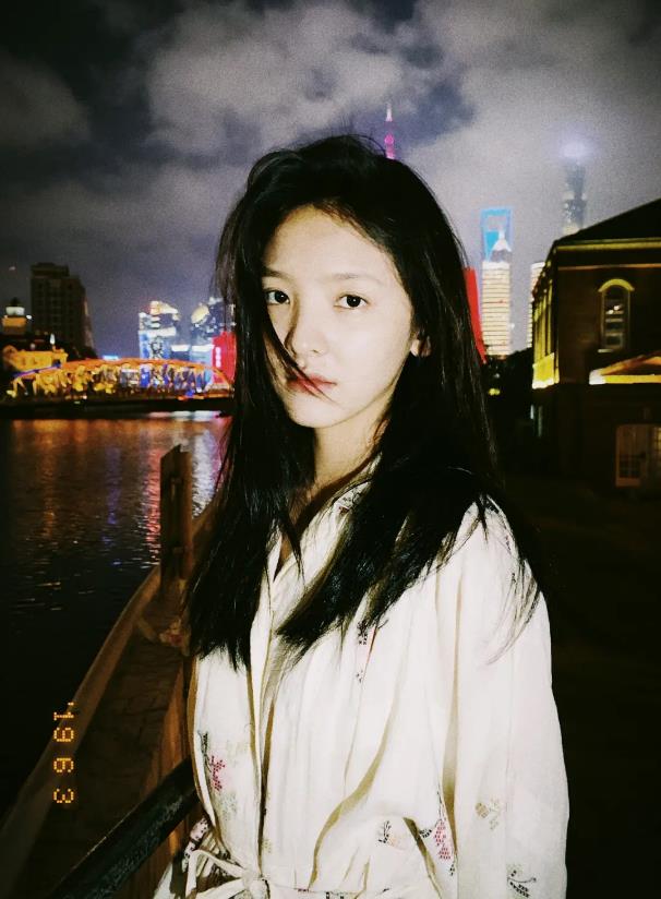 章若楠高清壁纸：章若楠高清图片集锦