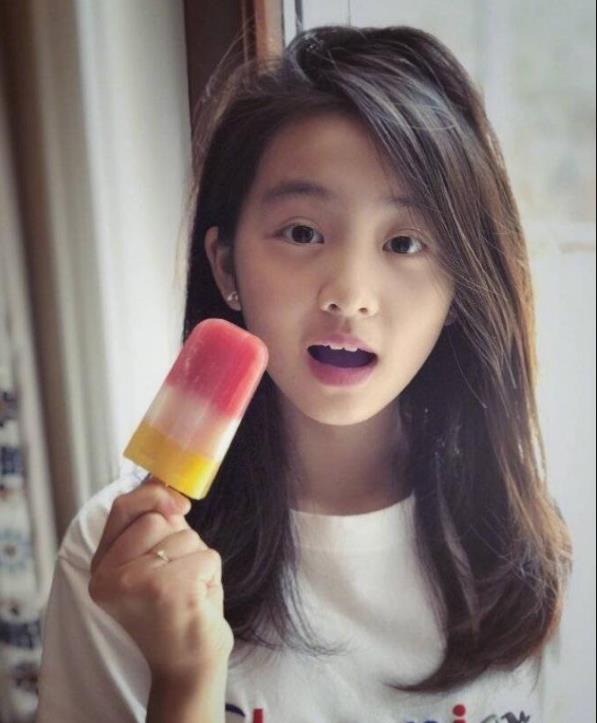 孙莉回应多多打耳洞染发