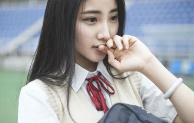 许梦圆改名徐清雅的原因：许梦圆蔡徐坤认识吗？