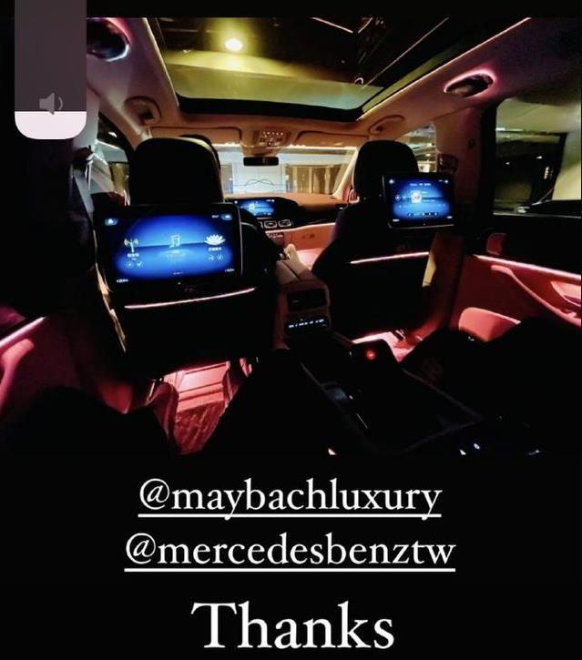 周杰伦晒豪车圣诞礼物