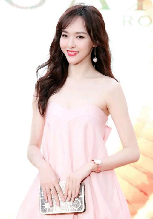 唐嫣最美图片：唐嫣长腿薄纱性感照片