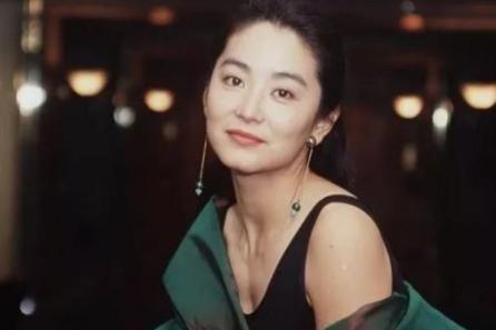 为什么说林青霞漂亮？林青霞结过几次婚