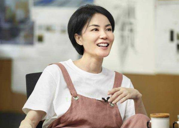 王靖雯为什么改名叫王菲：王菲名字的含义及来历