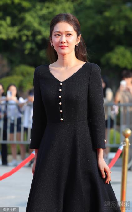 38岁张娜拉近照曝光