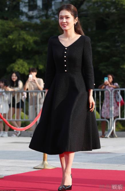 38岁张娜拉近照曝光