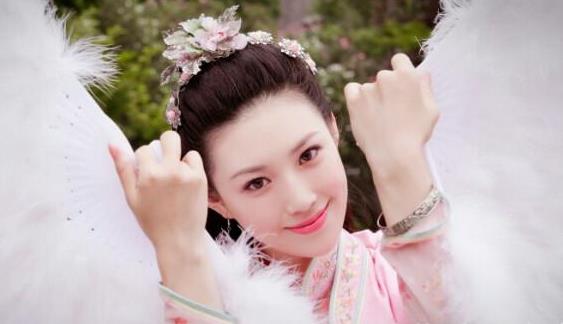 侯梦瑶个人简历：侯梦瑶和傅方俊是情侣吗