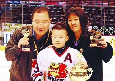 英达老婆梁欢资料照片：梁欢年轻时图片