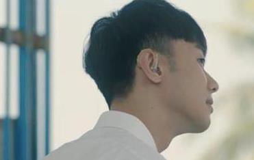 想见你医生为什么要杀女主，想见你为什么现场有助听器