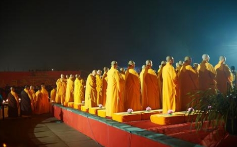 耀弘法师：僧人的生活是怎么样的？出家的条件是什么？