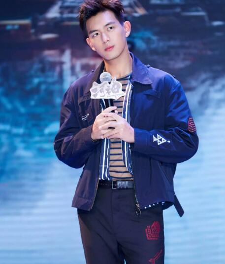 张铭恩是富二代吗？个人资料家世背景介绍（图）