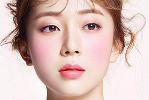 腮红的画法，腮红正确画法
