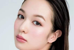 腮红的化妆技巧，打腮红的技巧方法