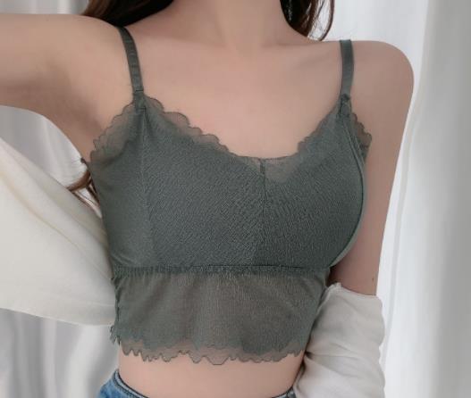 吊带背心怎么搭配?怎么穿吊带背心?