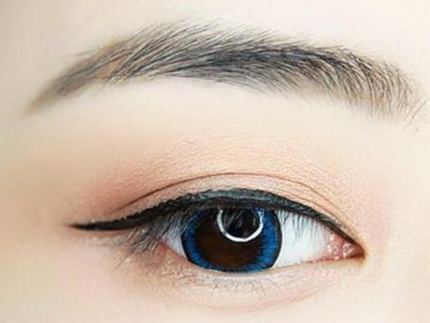 怎么化好内眼线?画眼线有哪些技巧?
