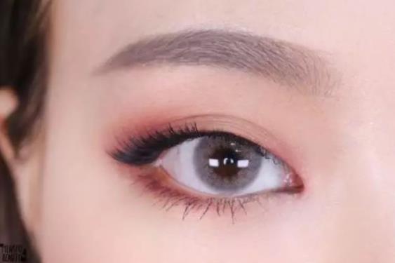 单眼皮如何化妆?内双化眼妆步骤