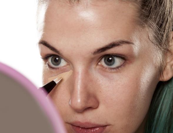 透真遮瑕笔好用吗 自然贴合肤色遮瑕保湿效果好