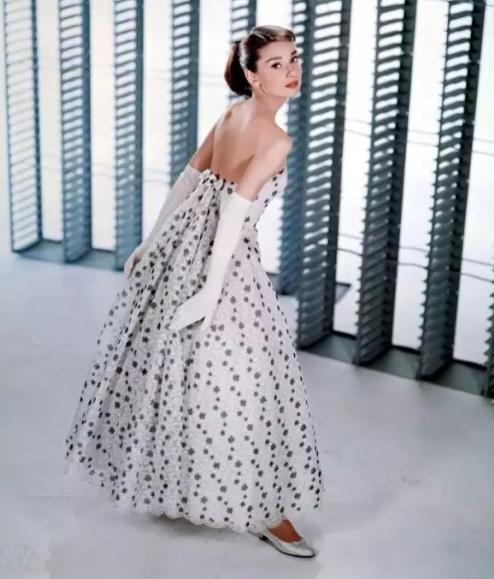 世界级美女(全球最漂亮的女生排行前10附图片)