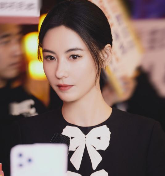 十大最漂亮混血儿女星(混血儿女明星漂亮排名)