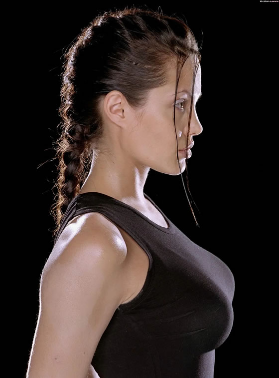 全球公认的十大美女 莫妮卡·贝鲁奇一颦一笑尽显风韵