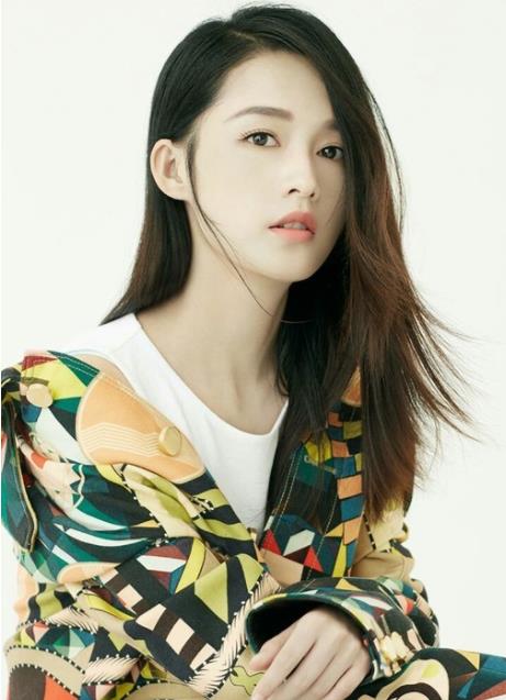 李沁个人资料简介：李沁家庭父母照片及迟迟不红原因