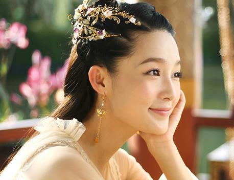 李沁个人资料简介：李沁家庭父母照片及迟迟不红原因