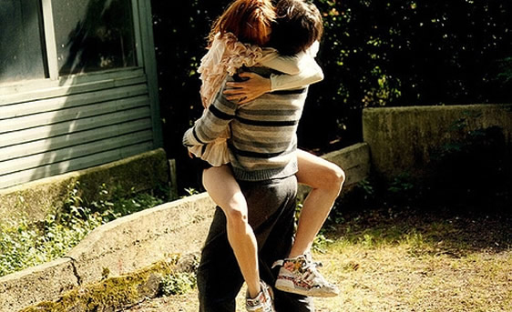 男生喜欢怎么抱女生，不同抱法含义不同(6种抱法)