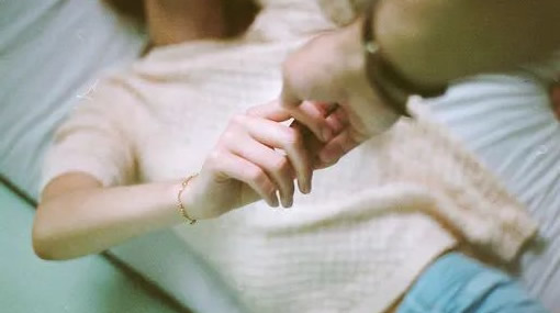 一个男人一直不停的要你表现及原因