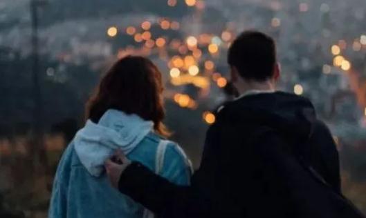 婚外情每次做完好几天不联系，这正常吗