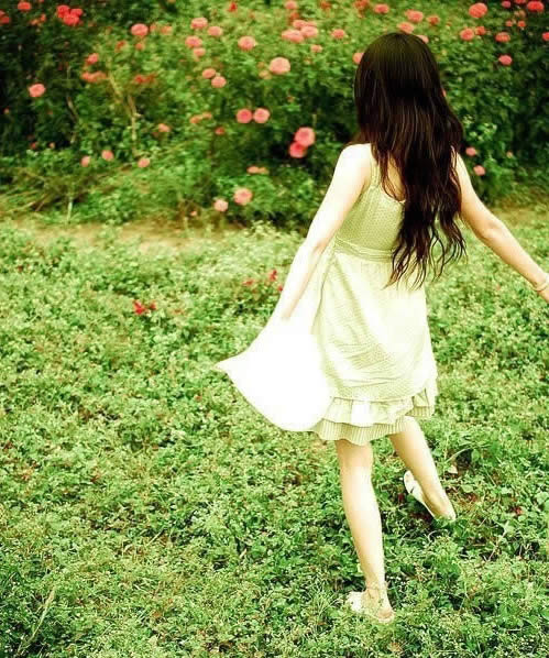 男生从后面抱女生什么感觉(真实感受)