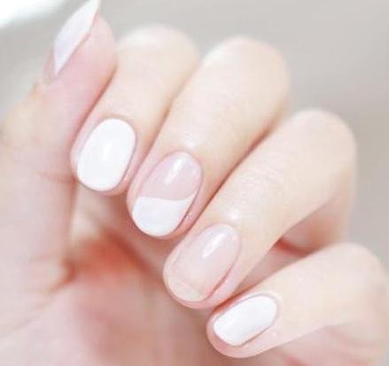 小清新美甲教程图解 好看的美甲图片款式你喜欢吗