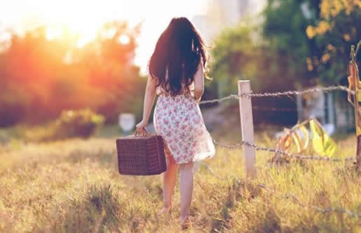 男生从后面抱女生什么感觉(真实感受)