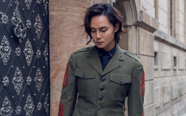 尹正是哪个公司的艺人,尹正什么时候出道的