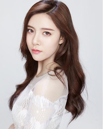 张一山恋情疑曝光：恋爱先生里的她,宋妍霏资料简介