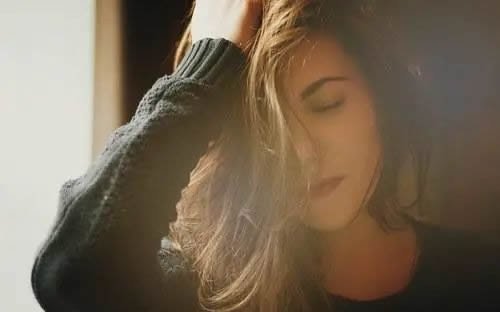 情侣之间亲切又不肉麻的调皮称呼汇总