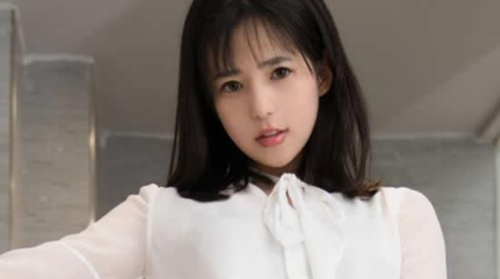 艾栗栗个人资料 性感女模艾栗栗身高三围多少？