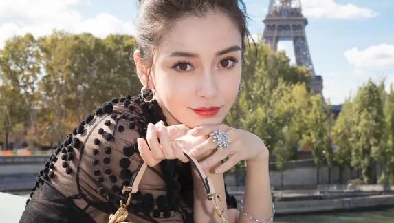 杨颖简介个人简历及图片 Angelababy杨颖家境是混血吗 杨颖简介个人简历及图片 Angelababy杨颖家境是混血吗-昕薇网