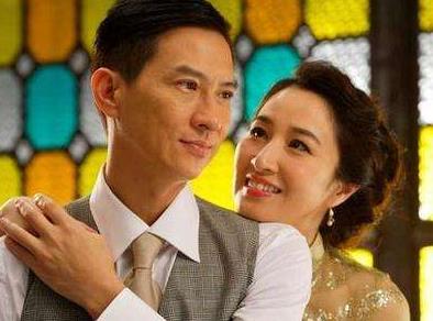 张家辉怎么追到关咏荷：关咏荷张家辉一起演过的电视