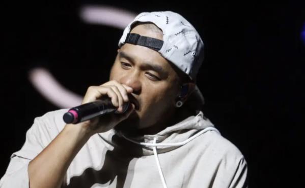 张震岳到底和谁结婚了,张震岳可能是什么族