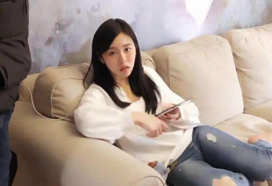 网红祝晓晗简历及写真照片：祝晓晗父女真假及背景起底