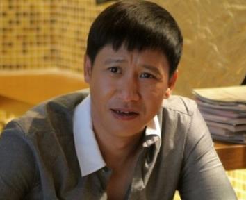 演员张国强有几任老婆：演员张国强的现任妻子是谁