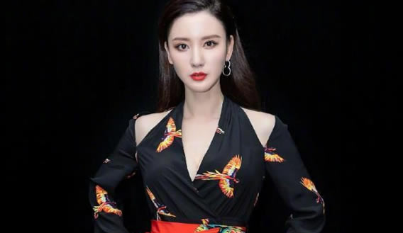 张萌个人资料年龄作品及最新图片写真介绍