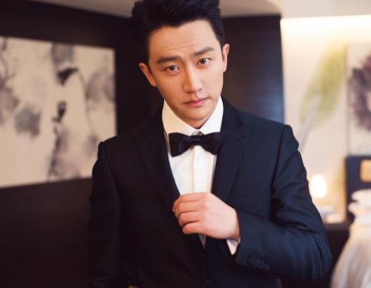 黄轩和哪个明星长得很像,黄轩实际身高多少及资料