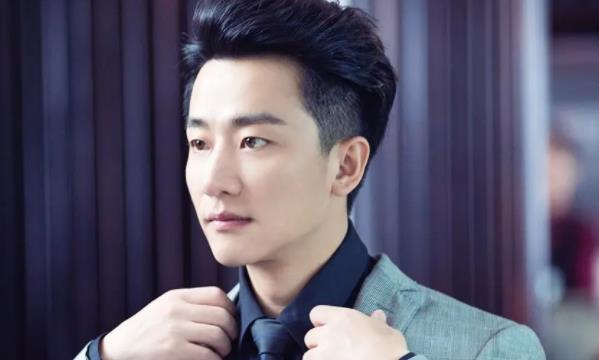 黄轩女友到底叫什么,黄轩存在什么的生肖